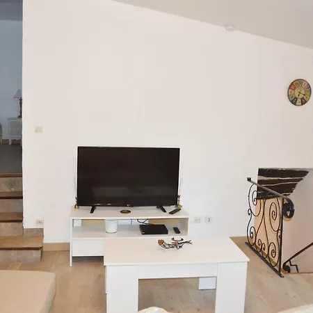 One-bedroom Holiday In *